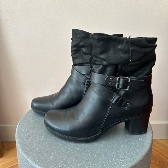 Earth Origins Black Healed Boot - Picture 3 of 4